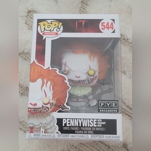 Funko Pop! Movies Pennywise Vinyl Figure - Red and White